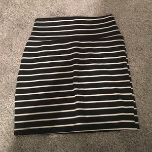 black and white striped bodycon mini skirt size small